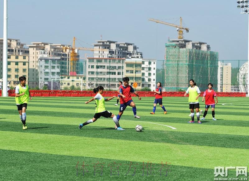 2014年江西省校园足球布局城市夏令营开营 2014年江西省校园足球布局城市夏令营开营